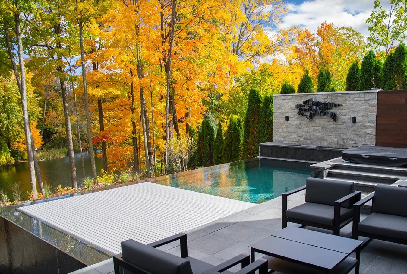 Equipamiento alberca La Piscina 4